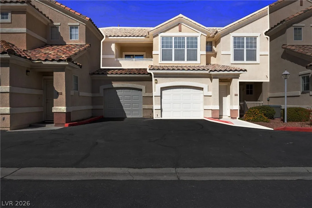 5855 Valley Drive 2044 — photo 1