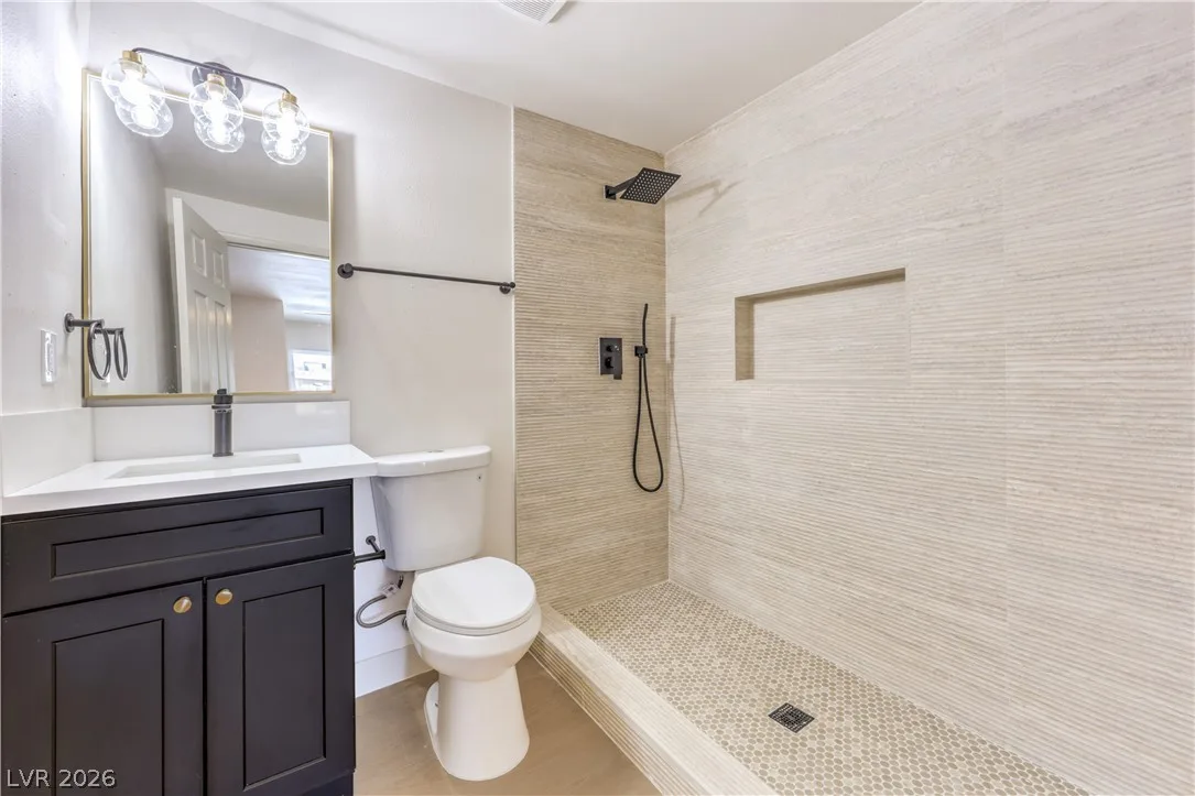 906 Baker Avenue — photo 2