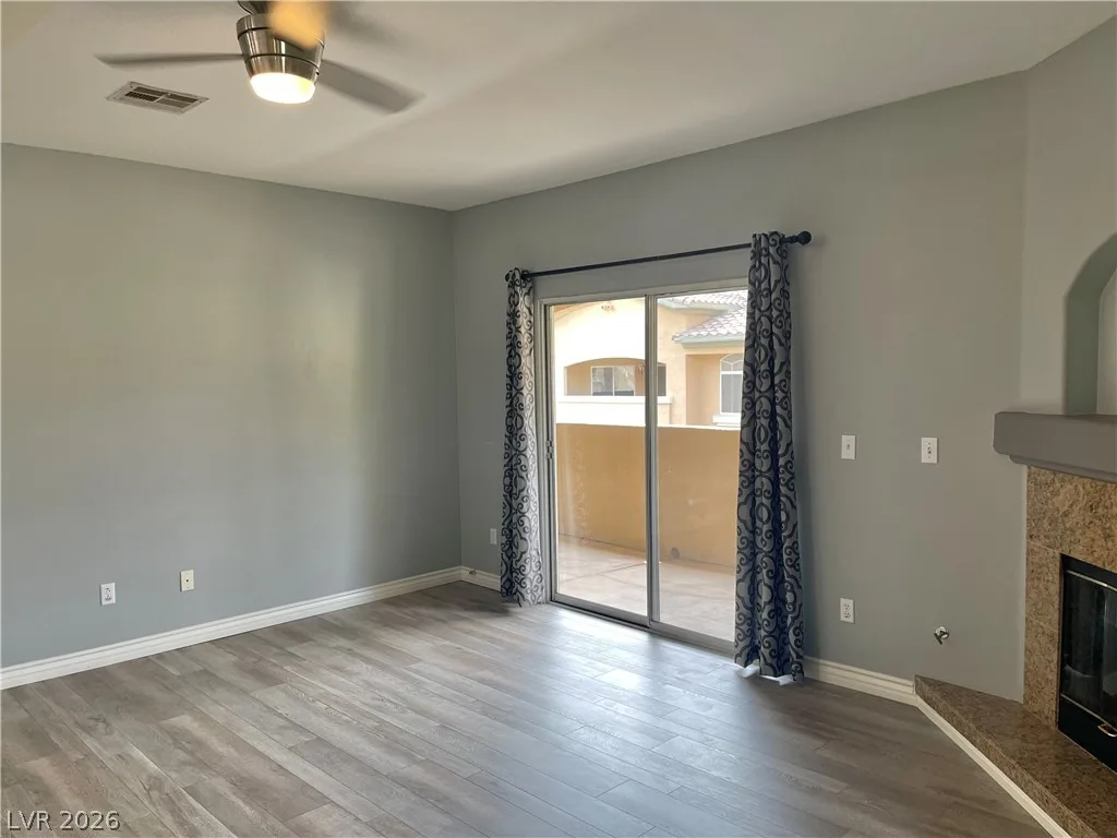 1708 Hills Of Red Drive 201 — photo 2