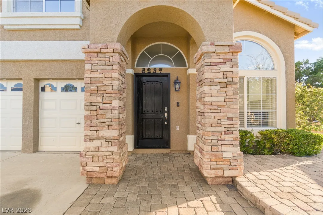 8237 Mountain Heather Court — photo 4