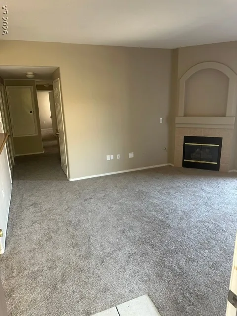 8250 North GRAND CANYON Drive 2077 — photo 2
