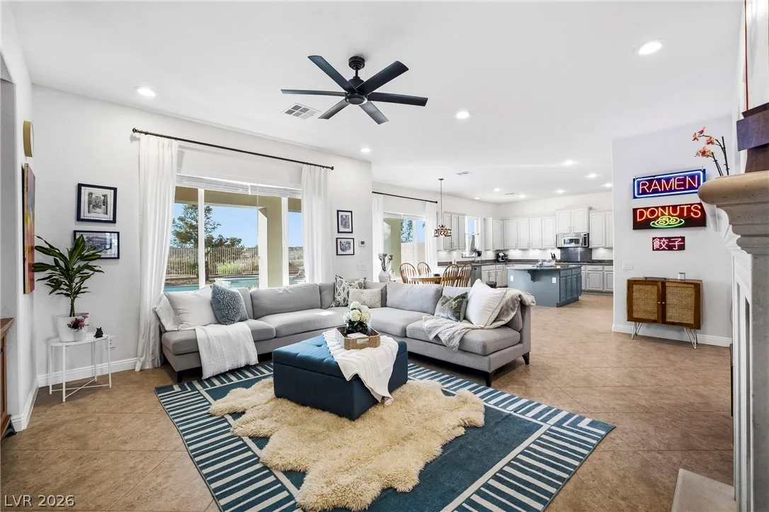 8745 Killians Greens Drive — photo 3