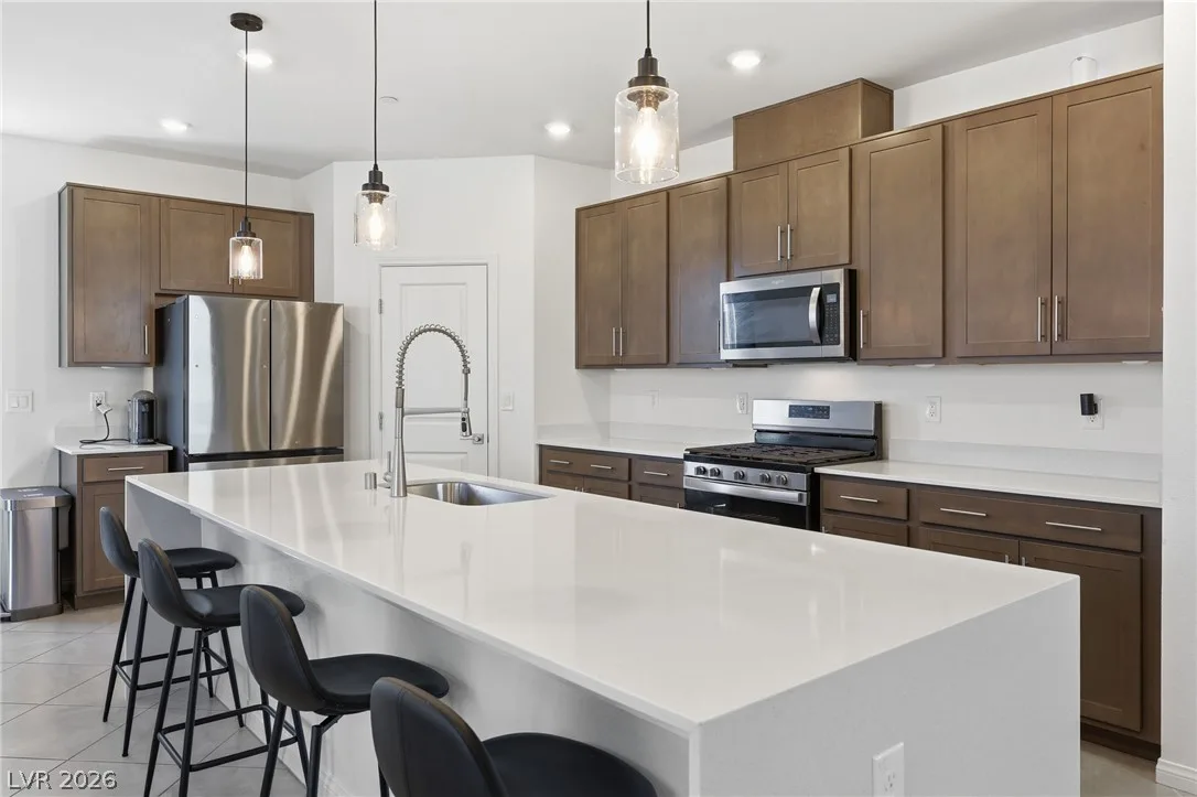 10170 Canyon Mantle Street — photo 3