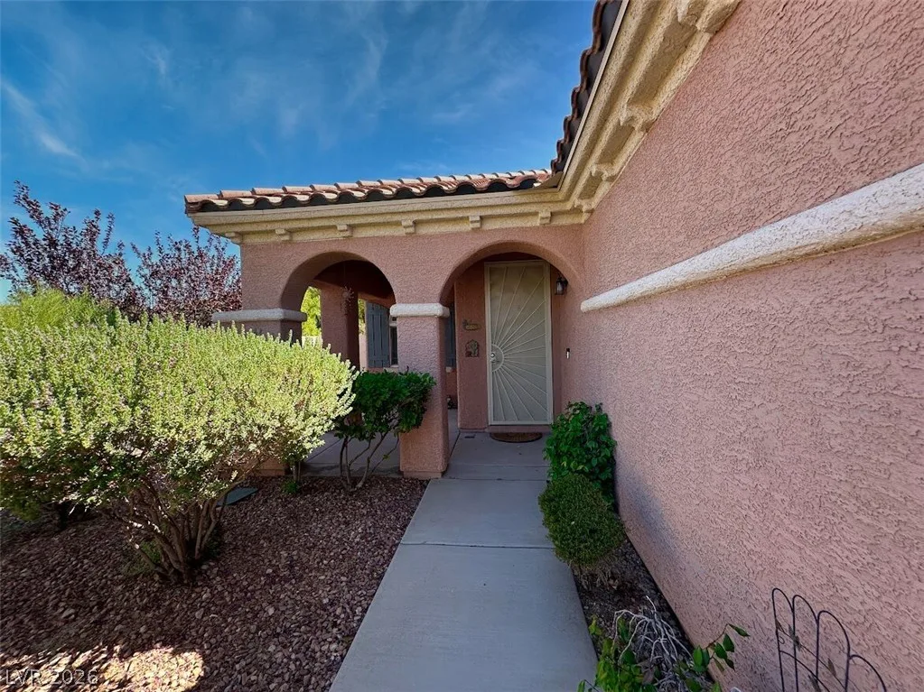 5123 Opal Crest Avenue — photo 3