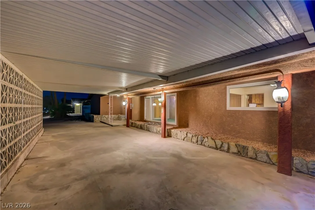 838 Fairview Drive — photo 3