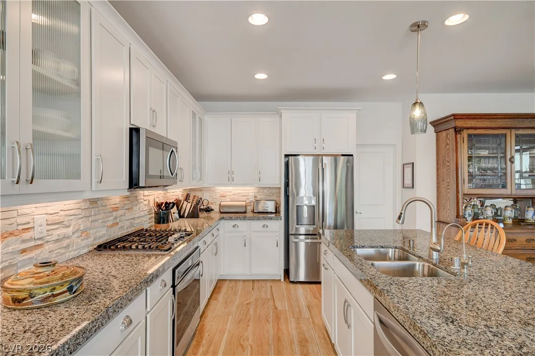 1224 Cactus Needle Avenue — photo 2