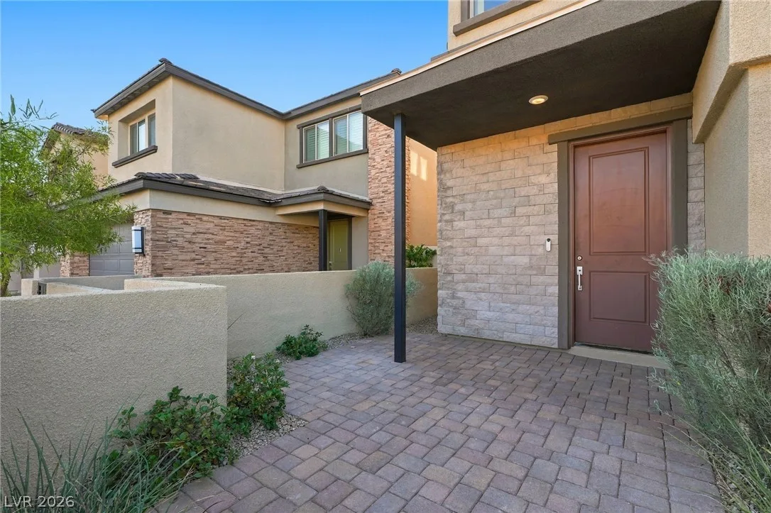 169 Medianoche Street — photo 4