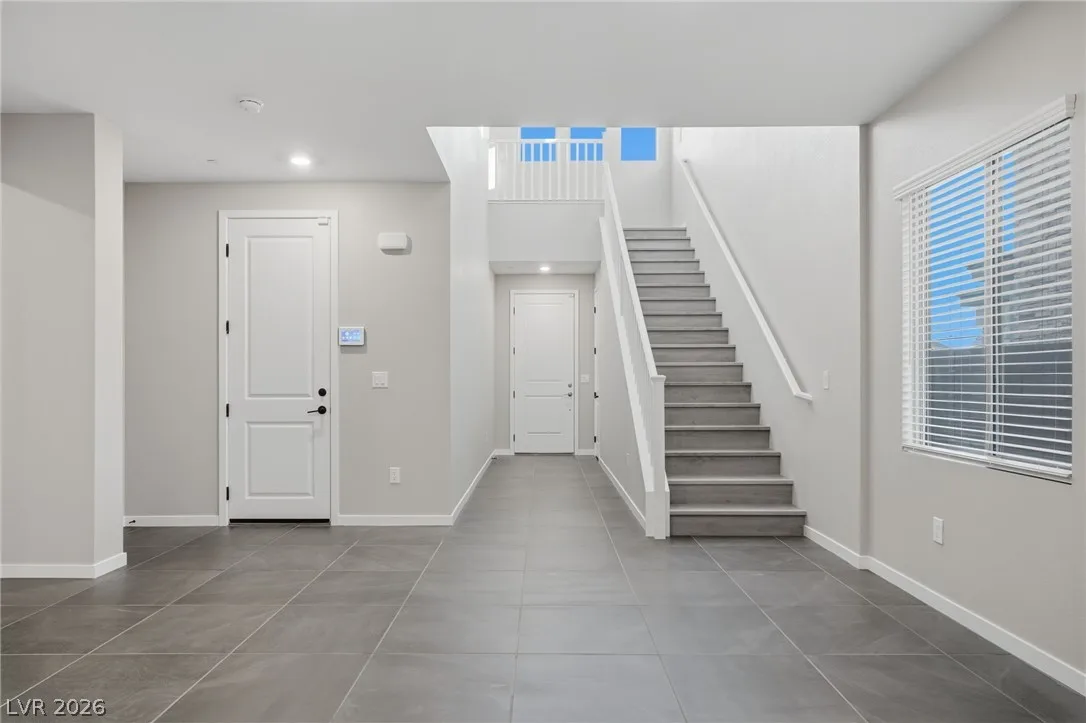 169 Medianoche Street — photo 5
