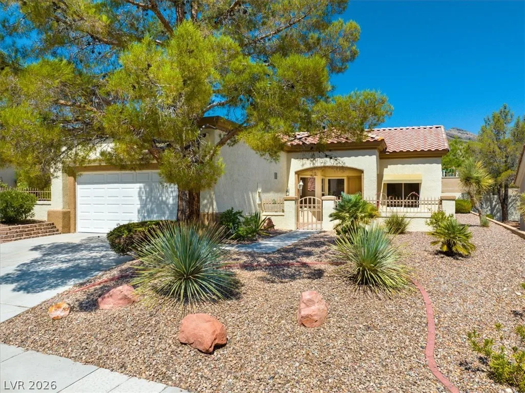 2833 Breakers Creek Drive — photo 2