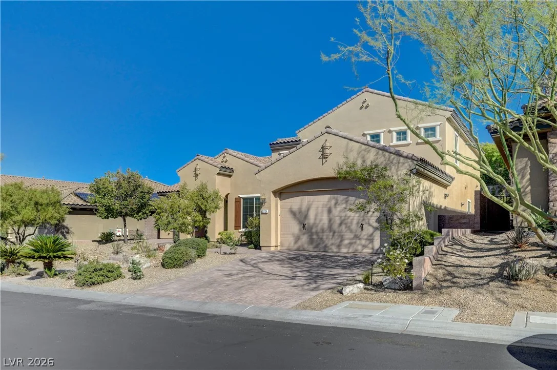 2724 Josephine Drive — photo 1
