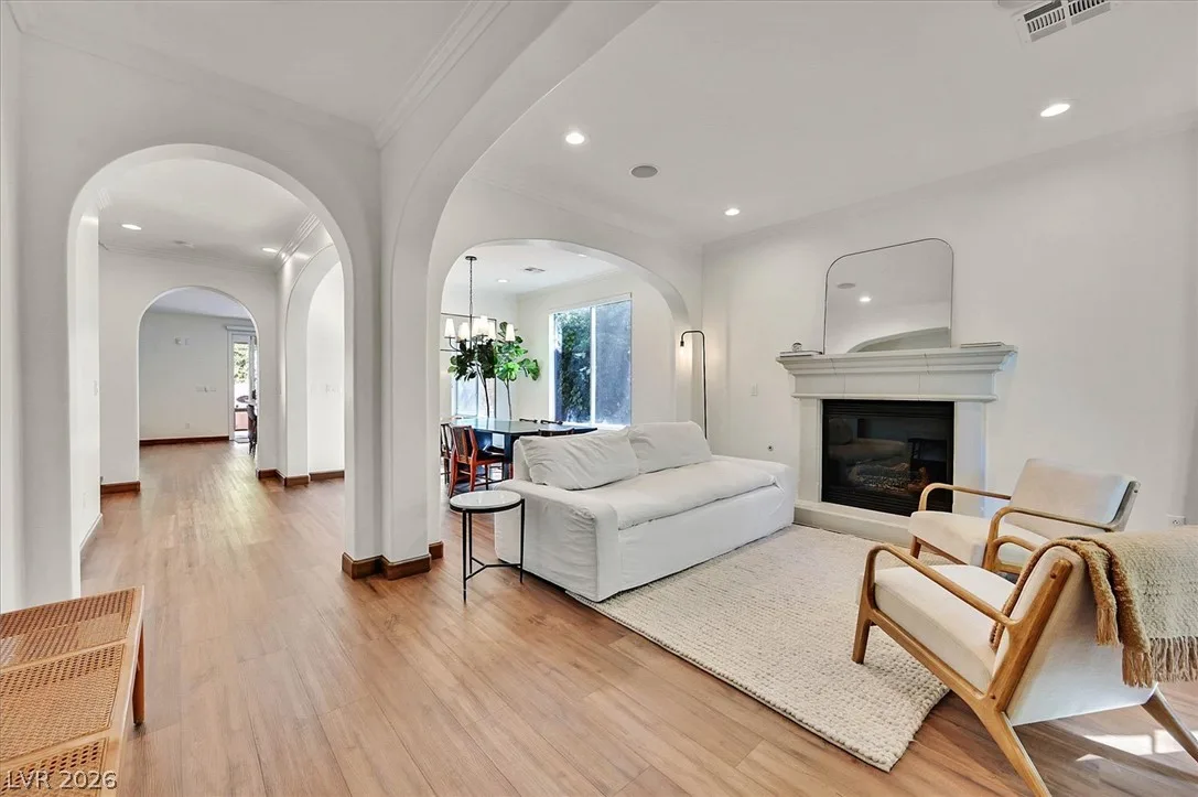 11568 Bradford Commons Drive — photo 2