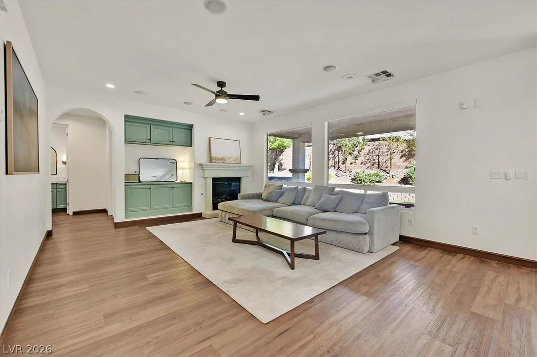 11568 Bradford Commons Drive — photo 4