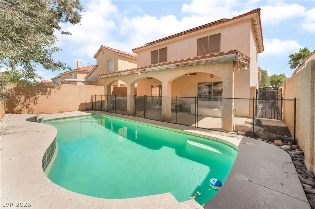 7527 Jacaranda Leaf Street — photo 1