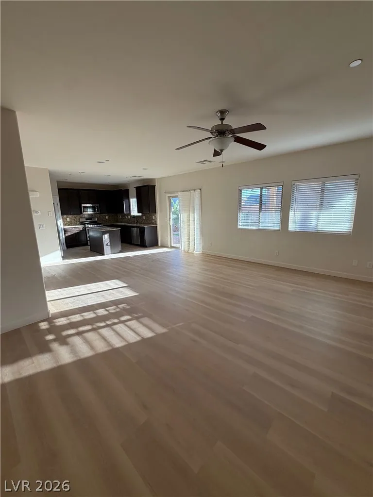382 Clown Creek Street — photo 4