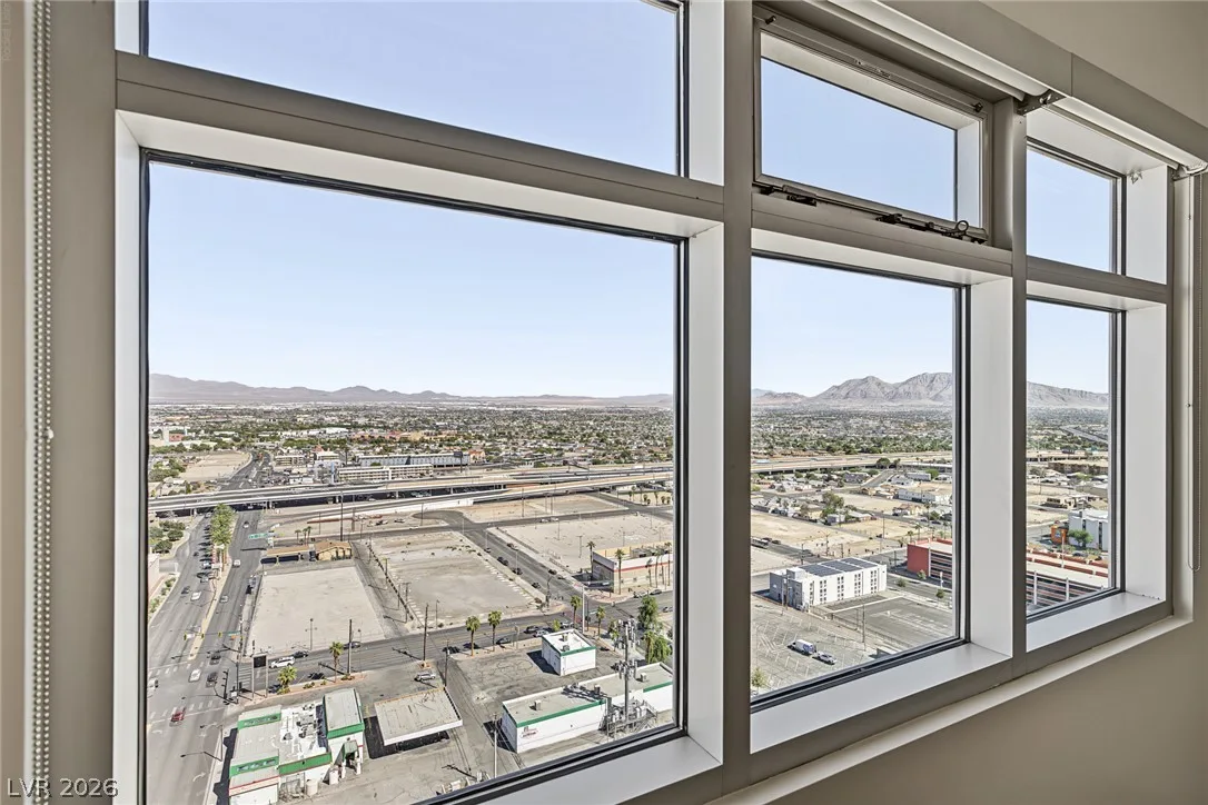 150 Las Vegas Boulevard 2303 — photo 5