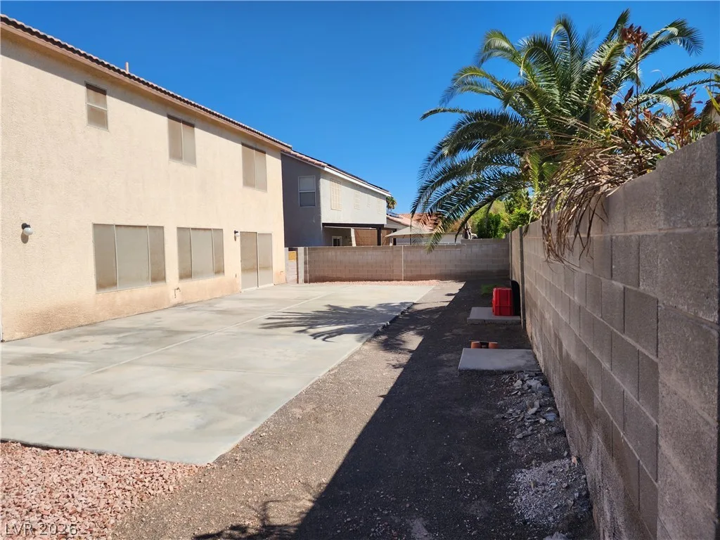 219 Barletta Avenue — photo 4