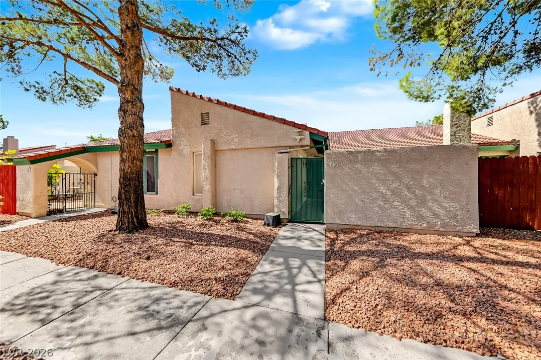 737 Heritage Vista Avenue — photo 5