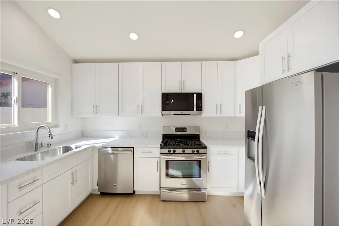 3312 Sturbridge Circle — photo 5