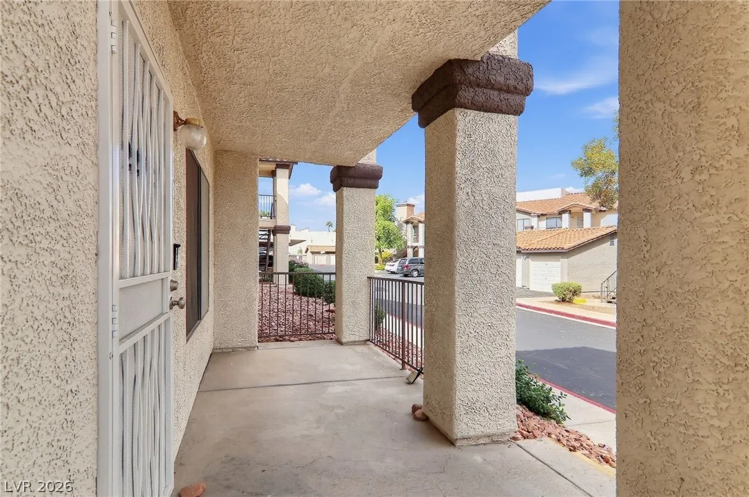 1575 West Warm Springs Road 2212 — photo 2