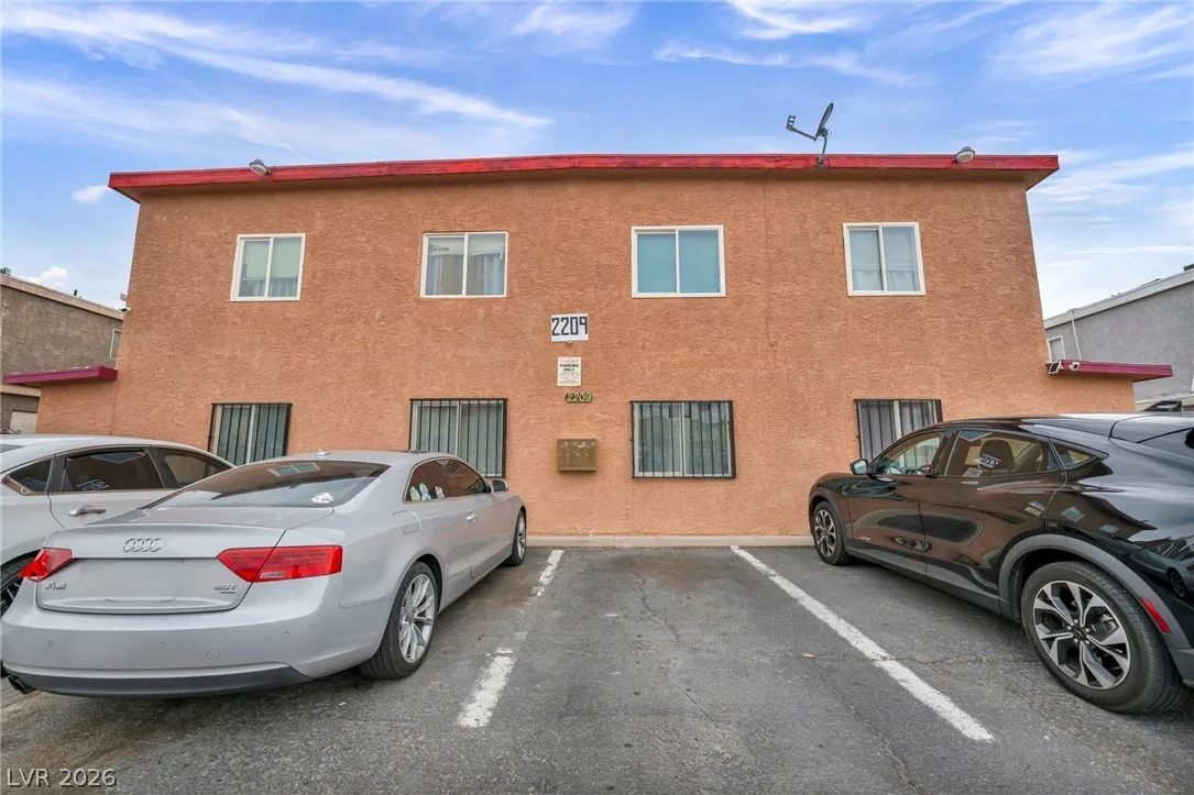 2209 Exeter Drive — photo 3