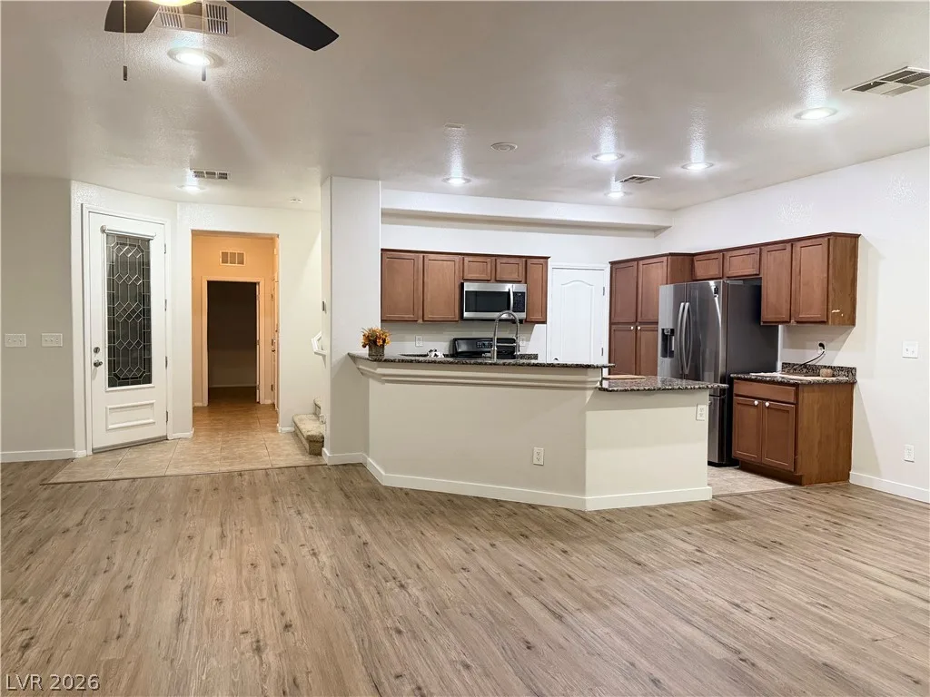 9723 Aleutian Street — photo 2