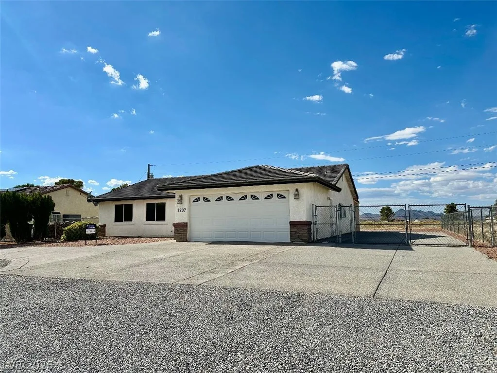 3207 Mount Charleston Drive — photo 2