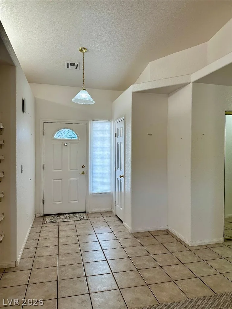 3207 Mount Charleston Drive — photo 3