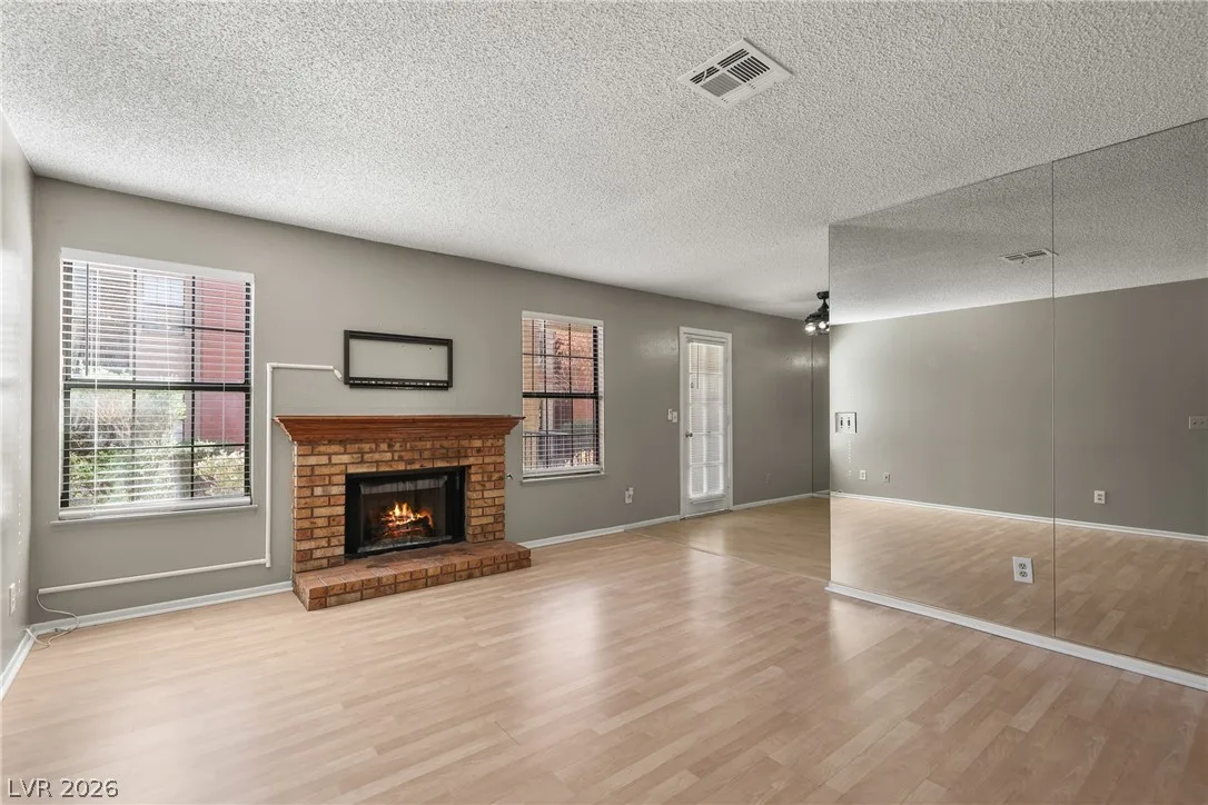 5576 West Rochelle Avenue 13B — photo 3