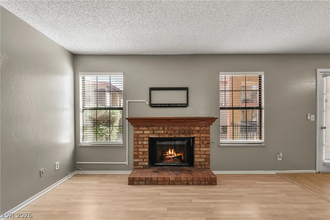 5576 West Rochelle Avenue 13B — photo 5
