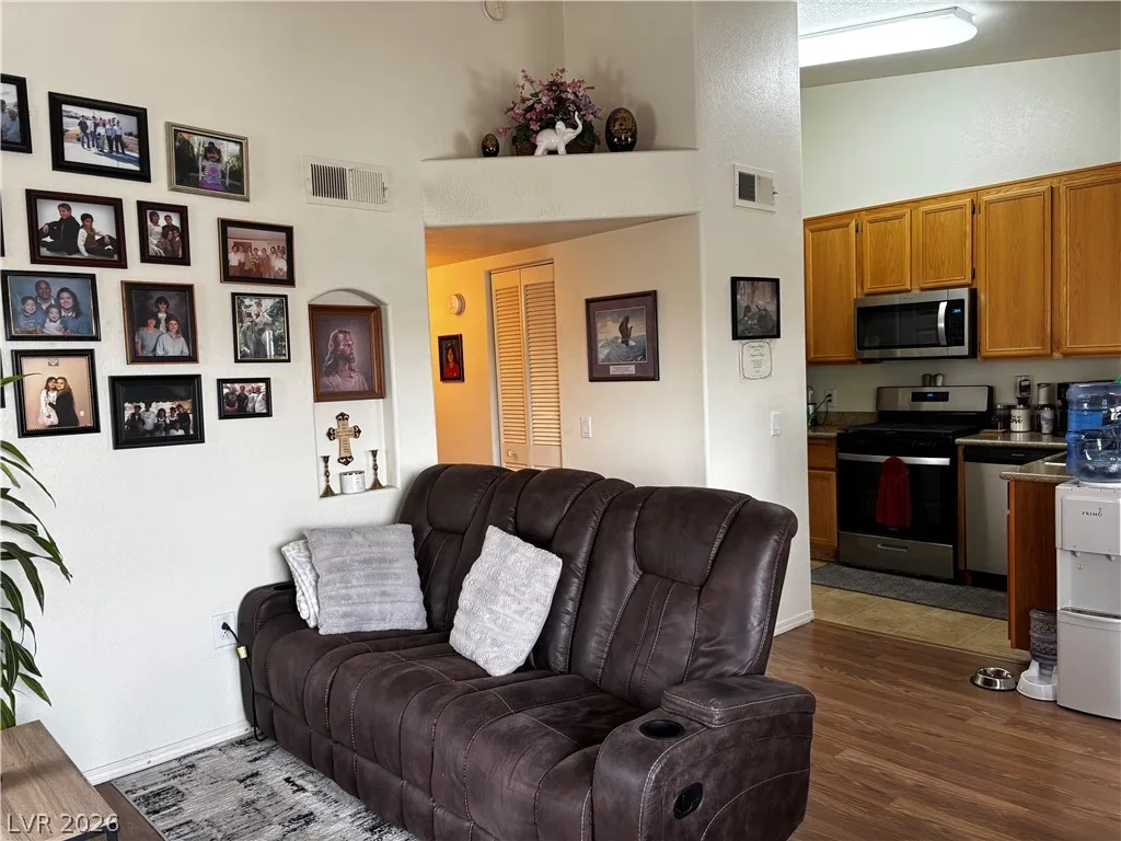 3318 North Decatur Boulevard 2168 — photo 5