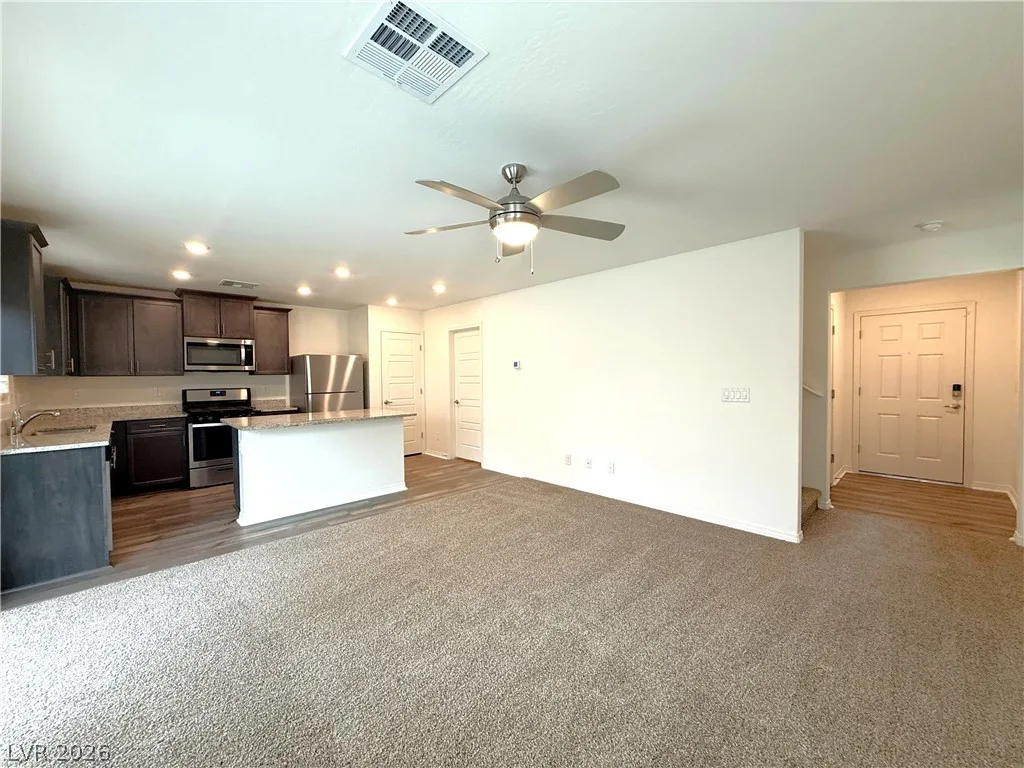 4943 Amberlyn Street — photo 3