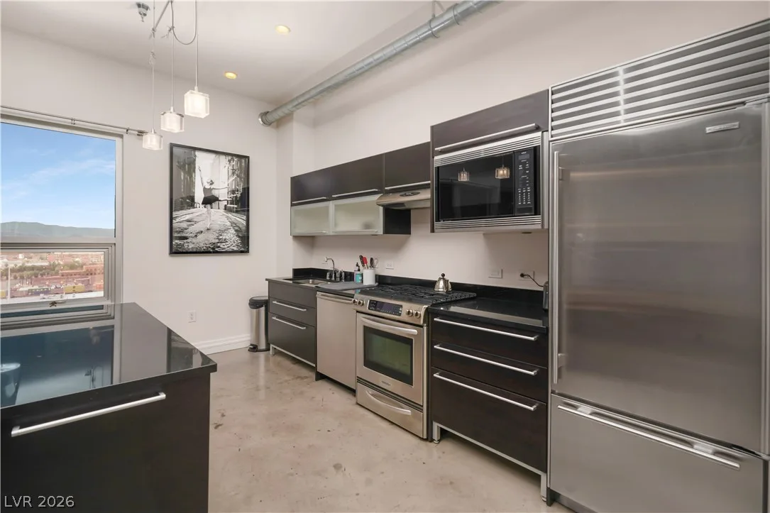 200 Hoover Avenue 1201 — photo 4