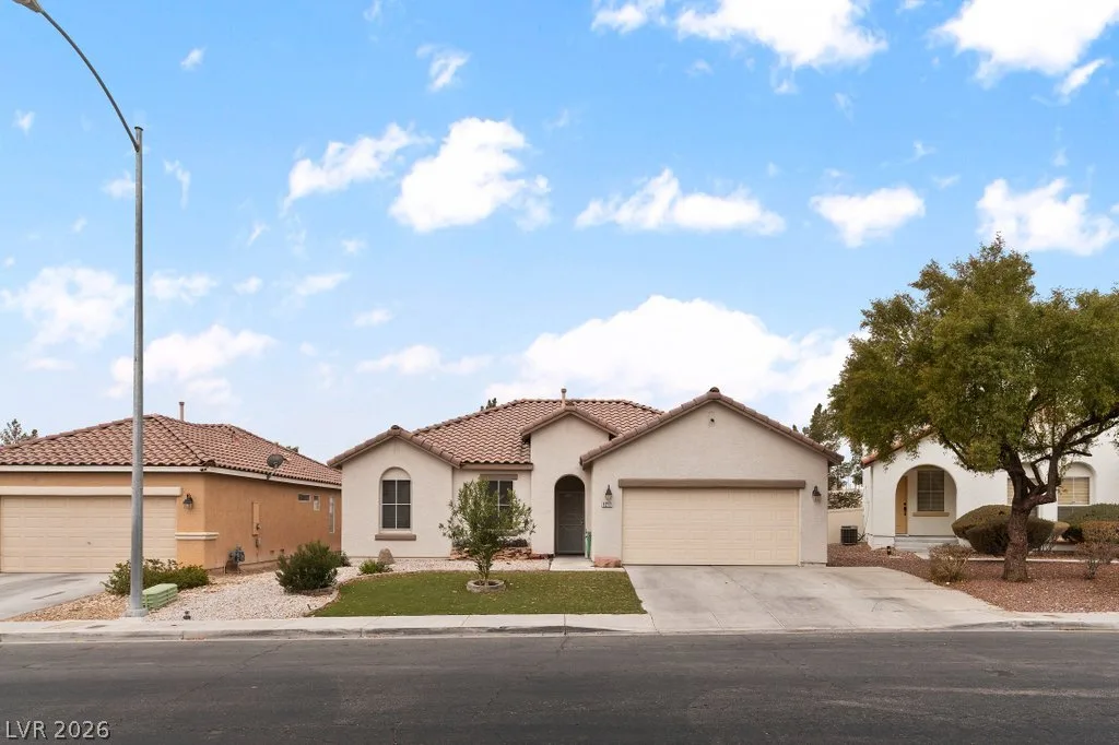 1217 Cove Palisades Drive — photo 2