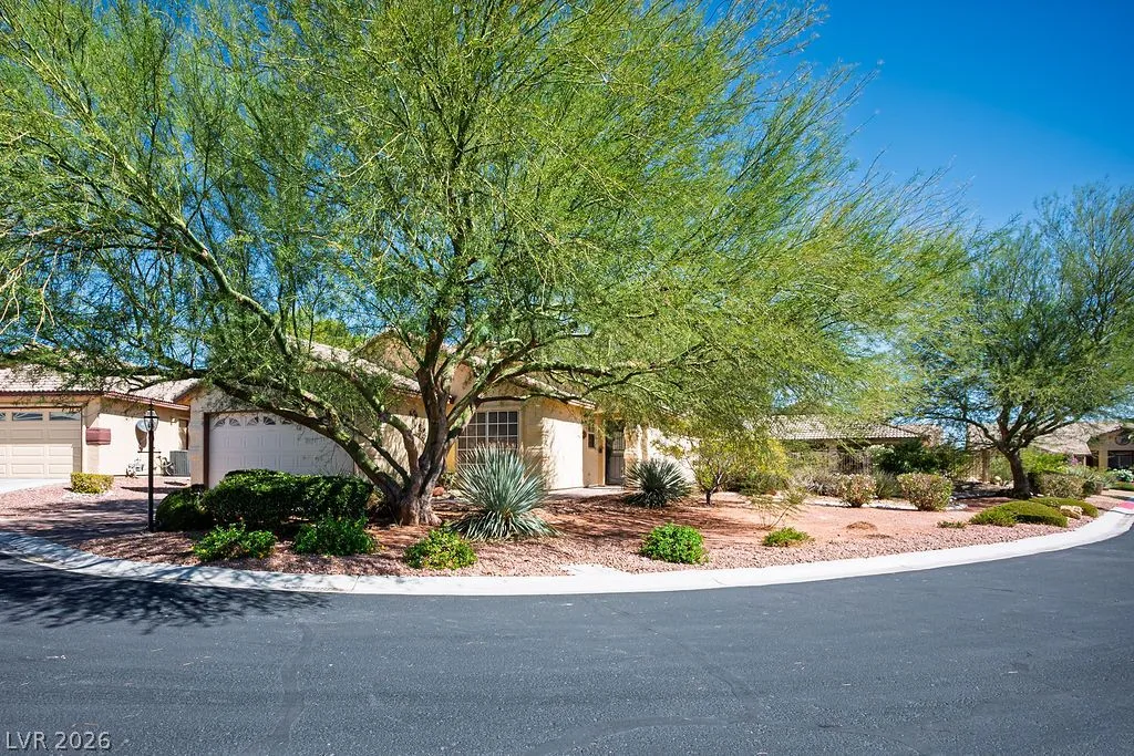 4824 Lawnwood Court — photo 1