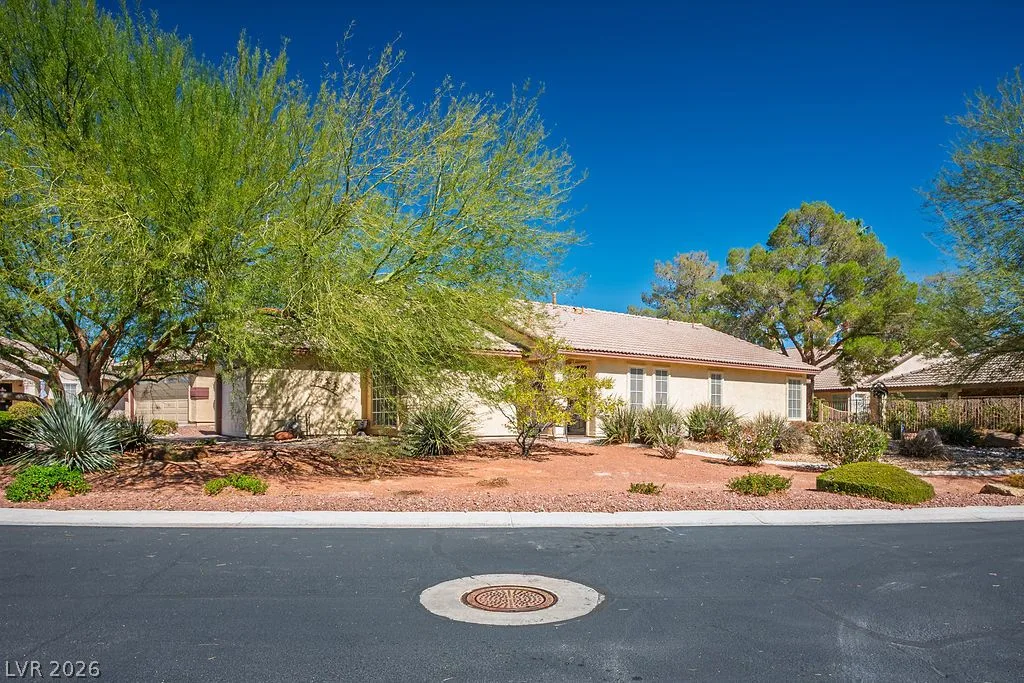 4824 Lawnwood Court — photo 2