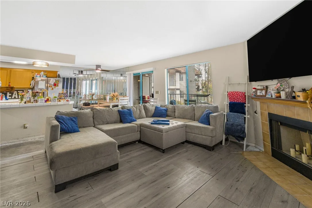 1575 West Warm Springs Road 1313 — photo 4