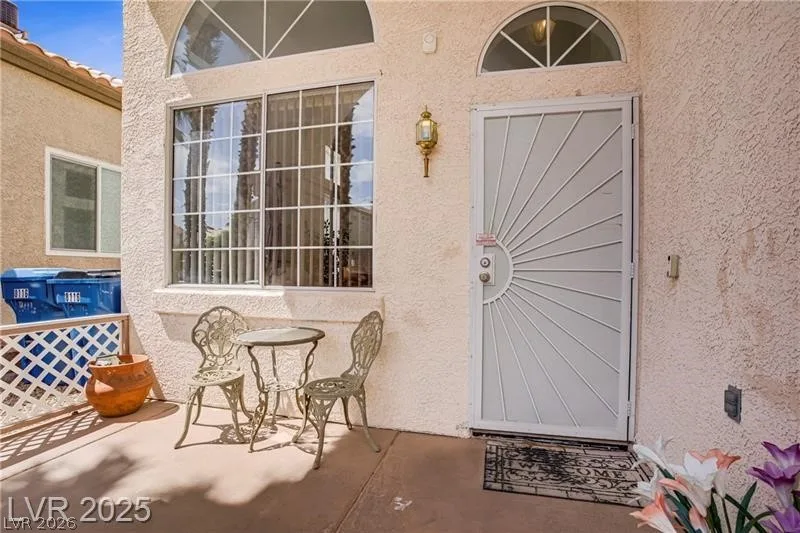 8116 Kokoma Drive — photo 2