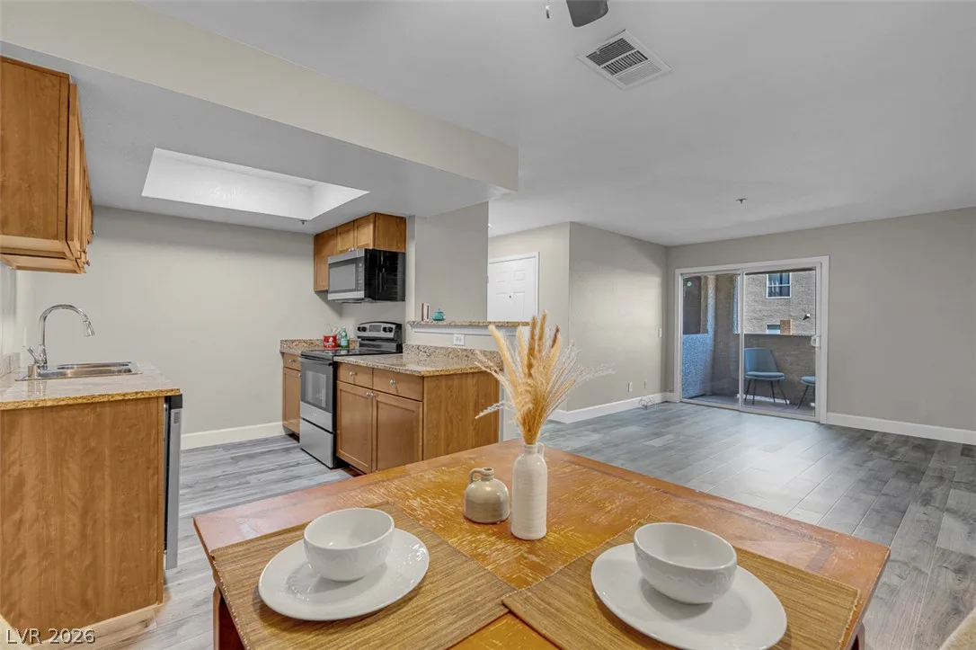 4200 South Valley View Boulevard 1069 — photo 1