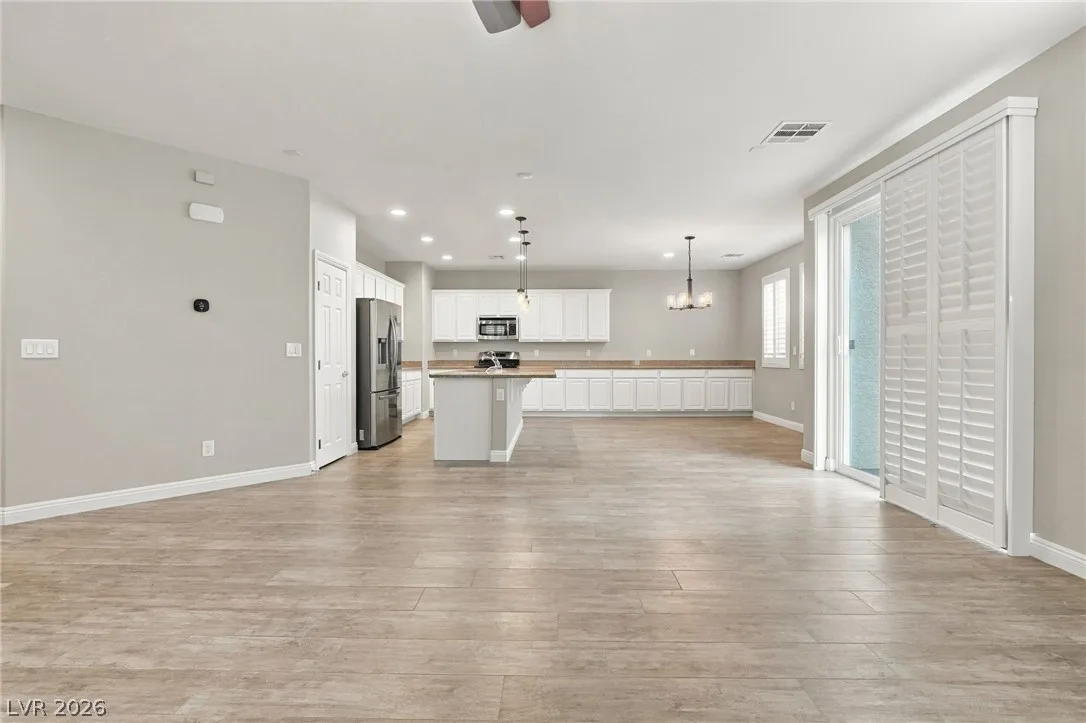 636 Crying Bird Avenue — photo 3