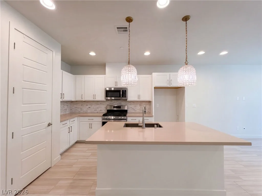 1250 Venue Street 102 — photo 2