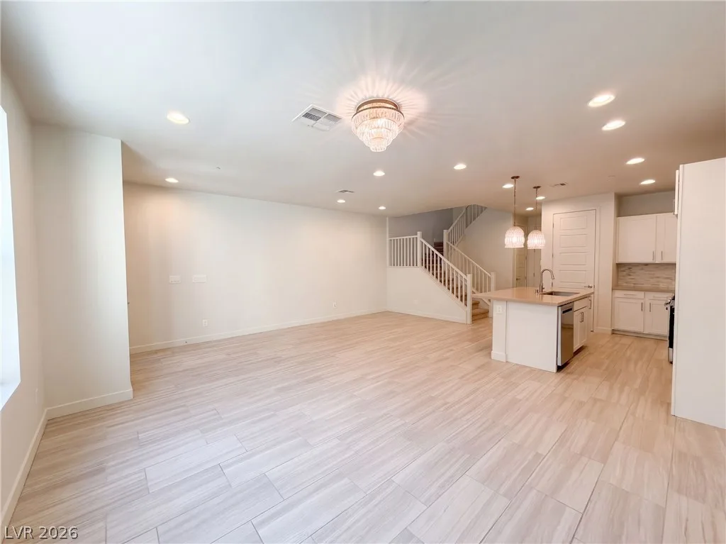 1250 Venue Street 102 — photo 3