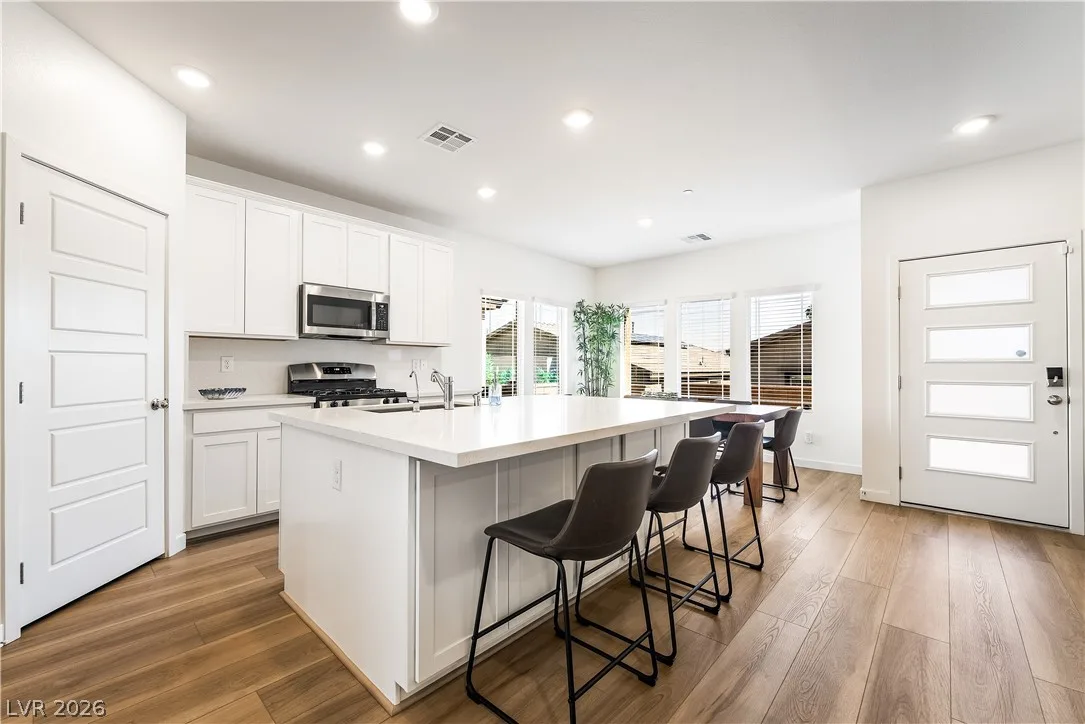 392 Aravalli Crest Street — photo 2