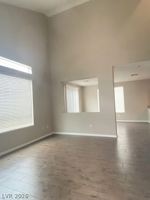 6269 Glimmering Light Avenue — photo 3