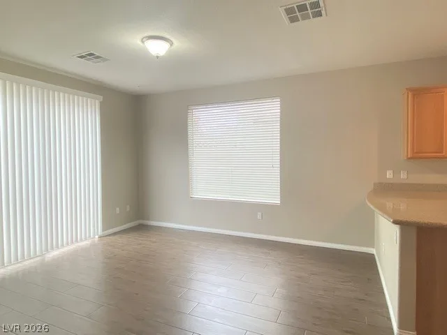 6269 Glimmering Light Avenue — photo 5