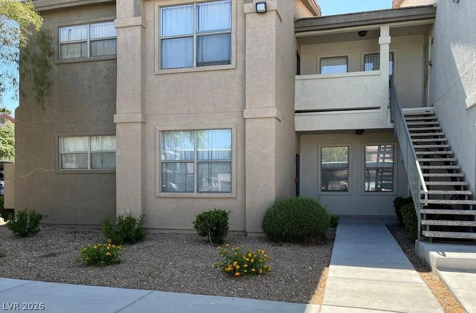 8000 West Badura Avenue 1009 — photo 1