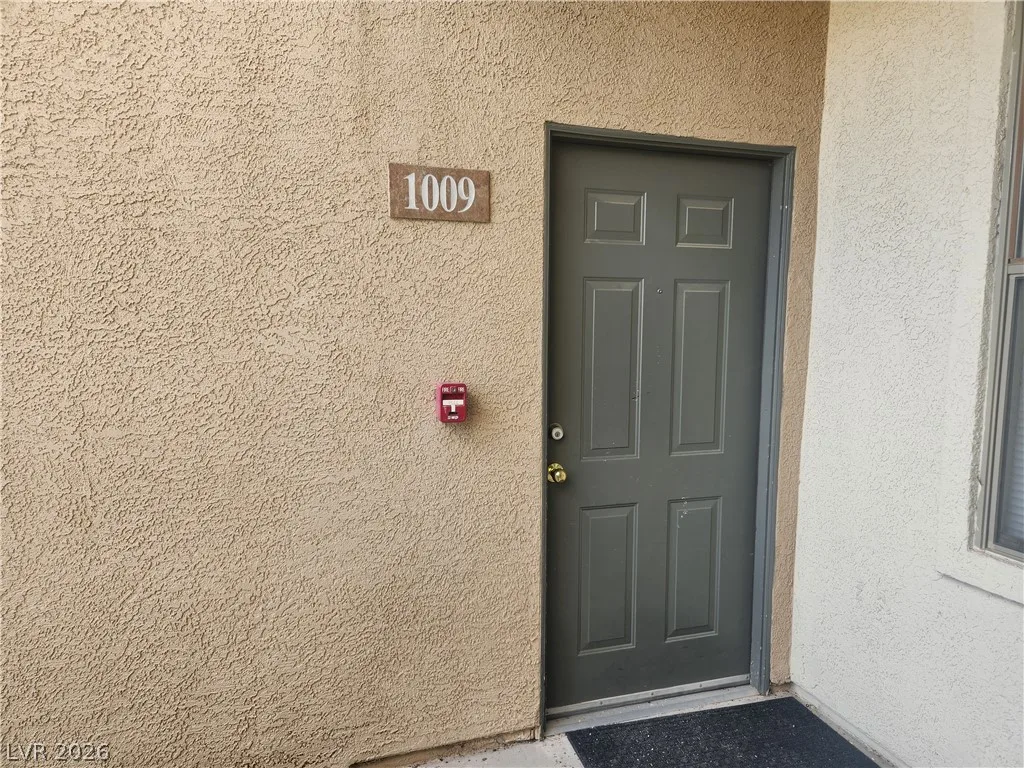 8000 West Badura Avenue 1009 — photo 2
