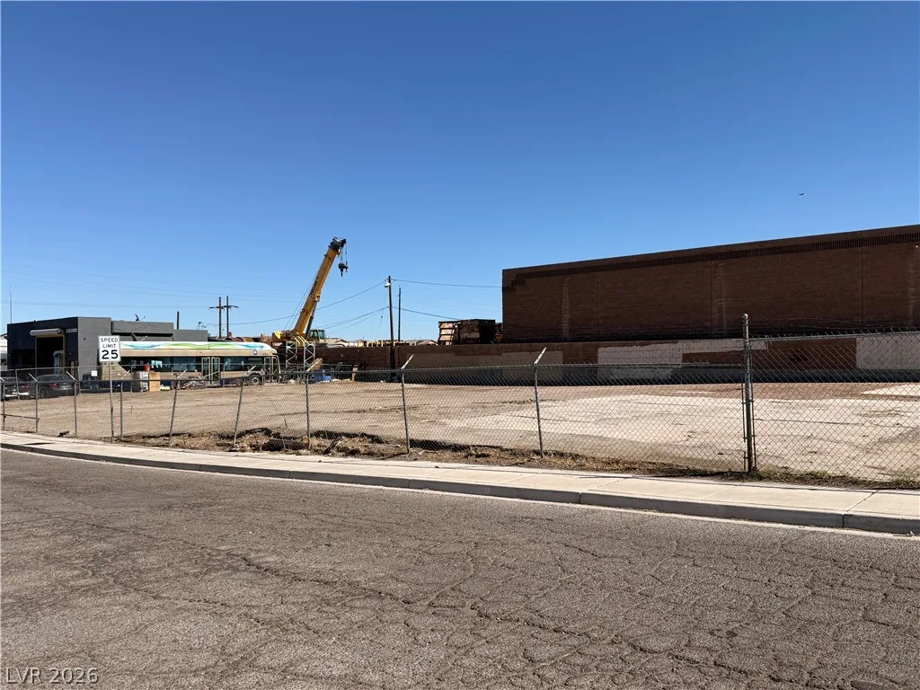 6101 Boulder Highway — photo 4