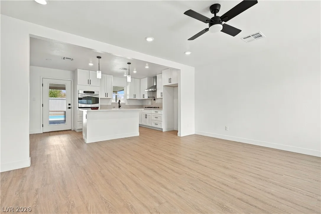 1217 Vaughn Street — photo 5