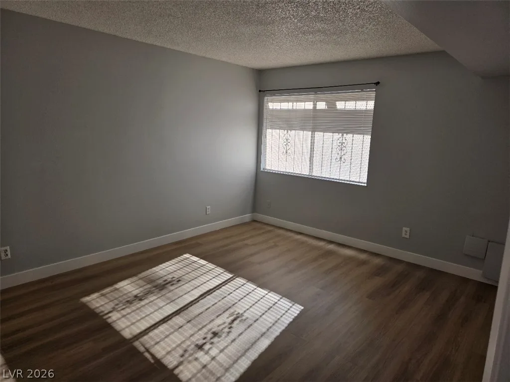1405 Vegas Valley Drive 357 — photo 5