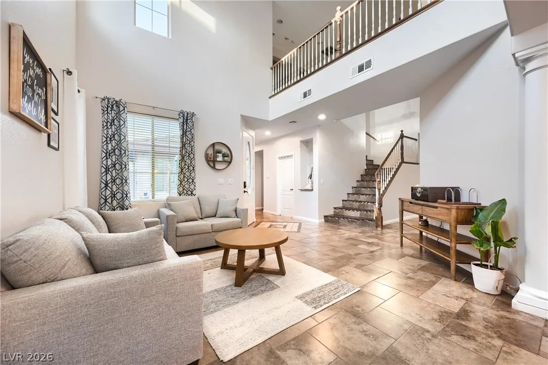 9037 Wolf Dancer Avenue — photo 4